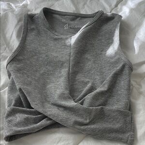 Beyond yoga peloton crop twist tank size XS